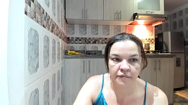 Snapshot of MarilynDavies chatting on 10.05.25 MarilynDavies online show from 10.05.25