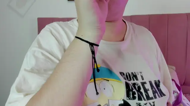 GENNESIS LOVE online show from 09.14.25