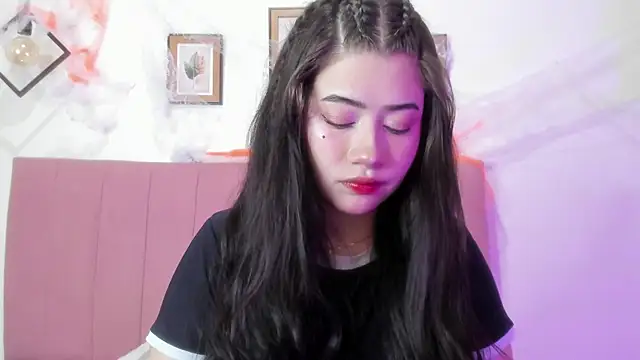 GENNESIS LOVE online show from 10.29.25