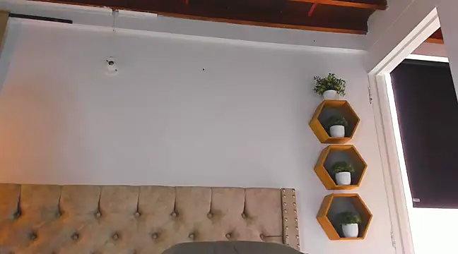 Anya Texas online show from 03.13.25