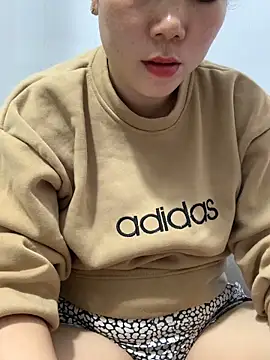 Baby-bigtits online show from 11.28.25