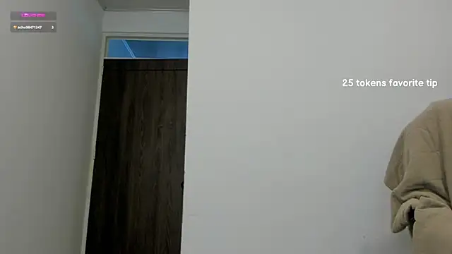 Snapshot of Im_coco chatting on 01.18.25 Im coco online show from 01.18.25