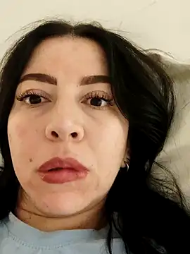 Snapshot of Im_coco chatting on 02.06.25 Im coco online show from 02.06.25