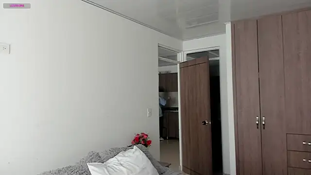 Snapshot of Im_coco chatting on 02.06.25 Im coco online show from 02.06.25