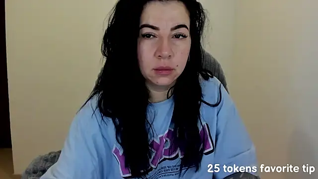 Snapshot of Im_coco chatting on 02.16.25 Im coco online show from 02.16.25