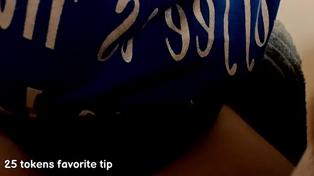 Snapshot of Im_coco chatting on 02.28.25 Im coco online show from 02.28.25