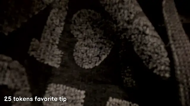 Snapshot of Im_coco chatting on 03.08.25 Im coco online show from 03.08.25