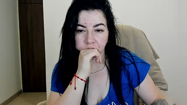 Snapshot of Im_coco chatting on 03.14.25 Im coco online show from 03.14.25