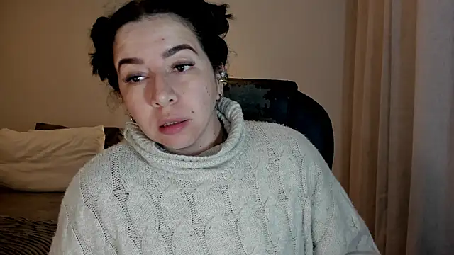 Snapshot of Im_coco chatting on 11.17.25 Im coco online show from 11.17.25