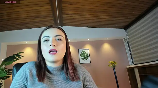 Snapshot of IsabellaaJoness chatting on 02.11.25 IsabellaaJoness online show from 02.11.25