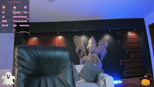 Snapshot of IsabellaaJoness chatting on 10.30.25 IsabellaaJoness online show from 10.30.25