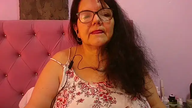 Snapshot of kassandra02 chatting on 06.11.26 kassandra02 online show from 06.11.26