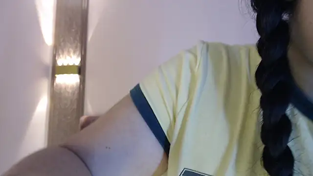 AgathaLynx online show from 03.04.25