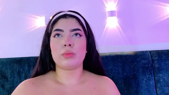 Snapshot of AgathaLynx chatting on 02.05.26 AgathaLynx online show from 02.05.26