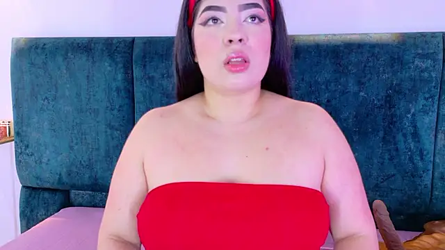 Snapshot of AgathaLynx chatting on 02.19.26 AgathaLynx online show from 02.19.26