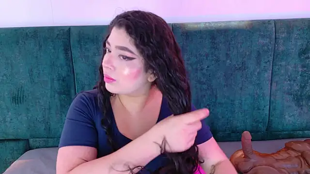 Snapshot of AgathaLynx chatting on 04.14.26 AgathaLynx online show from 04.14.26