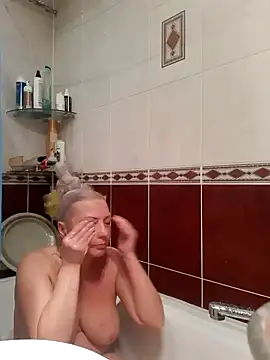 Snapshot of cutecatXXX chatting on 12.16.24 cutecatXXX online show from 12.16.24