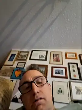 Snapshot of bibananaman chatting on 04.28.26 bibananaman online show from 04.28.26