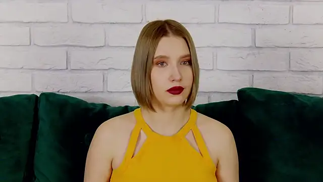 LiliLinn online show from 01.25.25