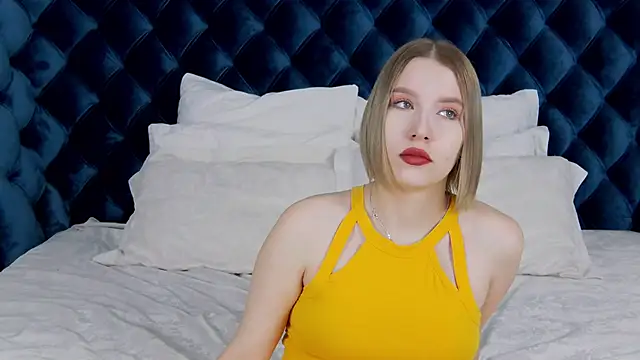 LiliLinn online show from 02.08.25