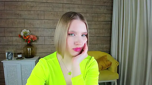 LiliLinn online show from 02.12.25