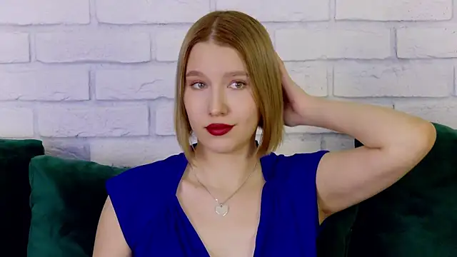 LiliLinn online show from 02.15.25