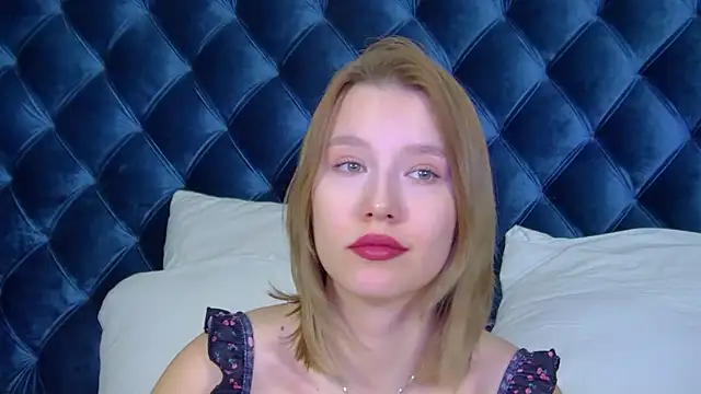 LiliLinn online show from 10.13.25