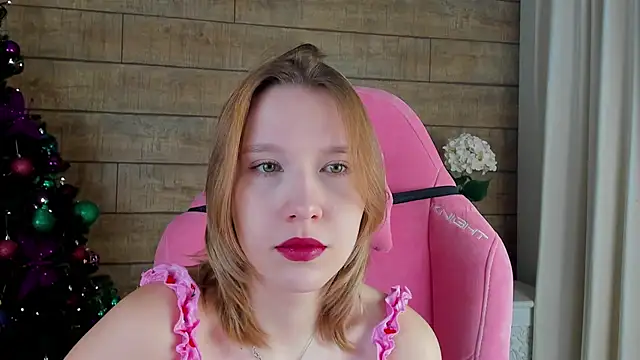 LiliLinn online show from 12.20.25