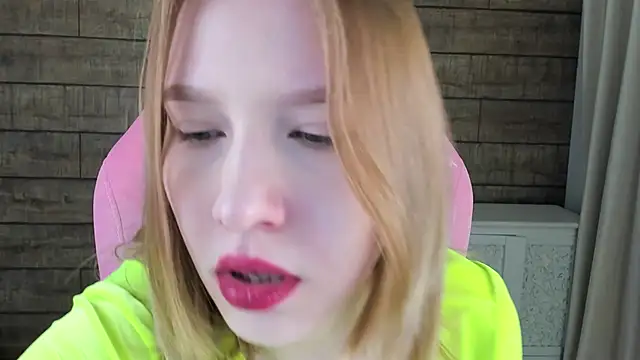 LiliLinn online show from 04.17.26