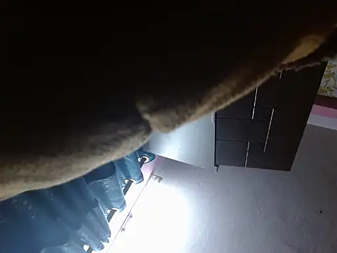 Snapshot of silky_milky chatting on 11.09.25 silky milky online show from 11.09.25