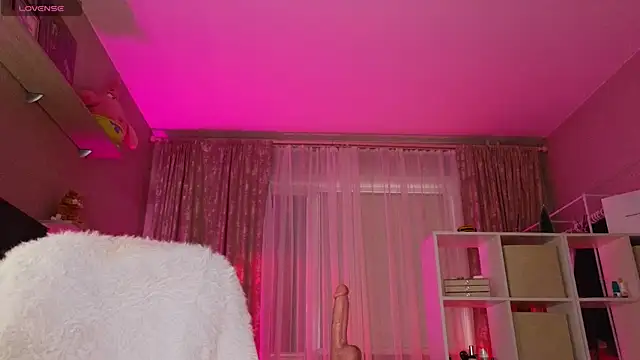 Katy perry  online show from 02.15.25