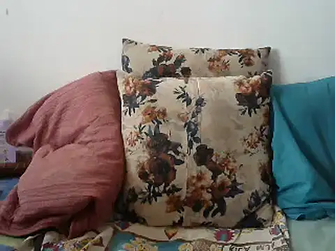 Snapshot of juicy_candy1999 chatting on 01.21.25 juicy candy1999 online show from 01.21.25