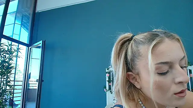 Snapshot of AlicePirs chatting on 06.21.26 AlicePirs online show from 06.21.26