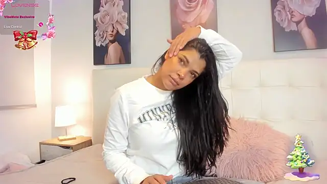 Sweetdreamses  online show from 12.27.24