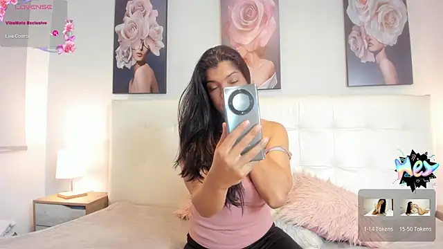 Sweetdreamses  online show from 01.10.25