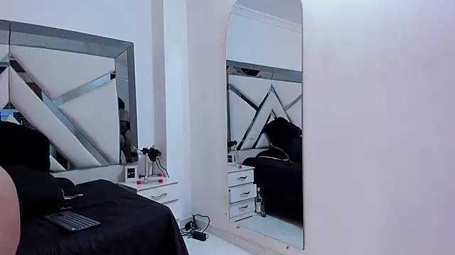 katherineFostel online show from 02.07.25