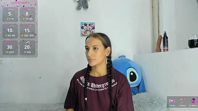 Snapshot of Valeria_Fitness chatting on 06.16.26 Valeria Fitness online show from 06.16.26