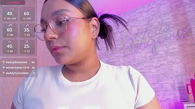 Snapshot of ellamontoya chatting on 02.24.25 ellamontoya online show from 02.24.25