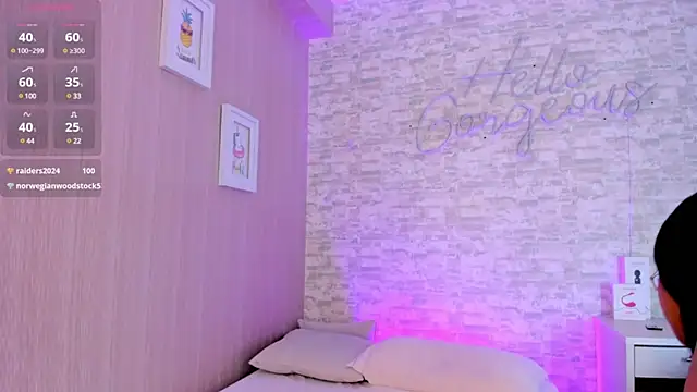 Snapshot of ellamontoya chatting on 03.05.25 ellamontoya online show from 03.05.25