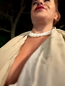 Selvaggia official83 online show from 09.21.25