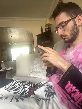 EE123458 online show from 09.12.25