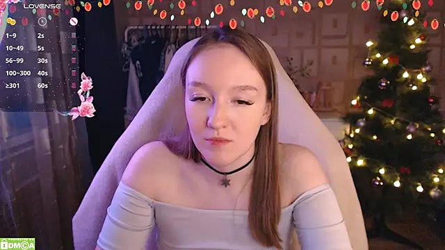 Snapshot of MoonlishSiren chatting on 12.26.24 MoonlishSiren online show from 12.26.24