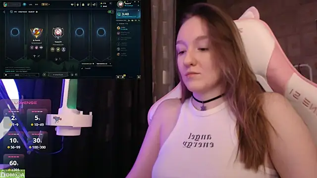 Snapshot of MoonlishSiren chatting on 02.26.25 MoonlishSiren online show from 02.26.25