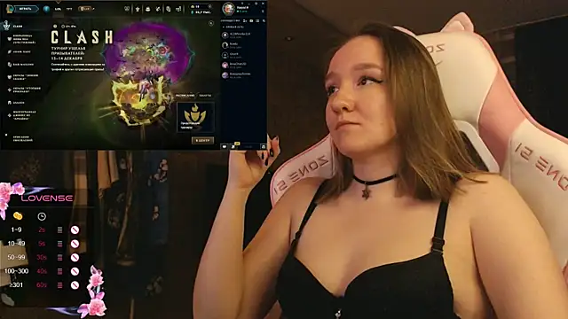 MoonlishSiren online show from 12.14.25