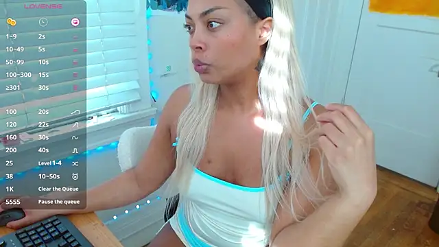 Snapshot of AriaAsster chatting on 02.09.26 AriaAsster online show from 02.09.26