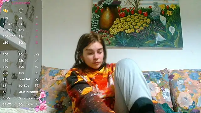 Sophie Bell online show from 01.04.25