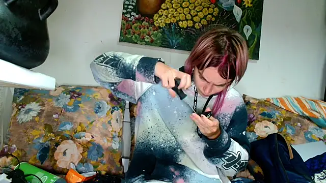 Sophie Bell online show from 10.03.25