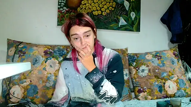 Sophie Bell online show from 10.04.25