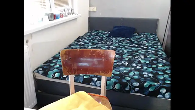 Snapshot of Sweetboobs chatting on 09.20.25 Sweetboobs online show from 09.20.25