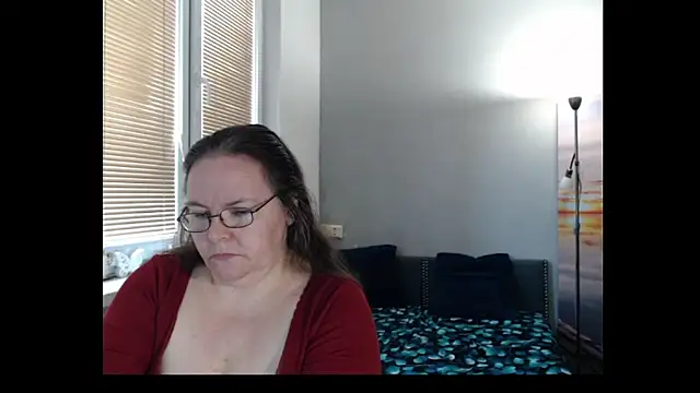 Snapshot of Sweetboobs chatting on 04.15.26 Sweetboobs online show from 04.15.26